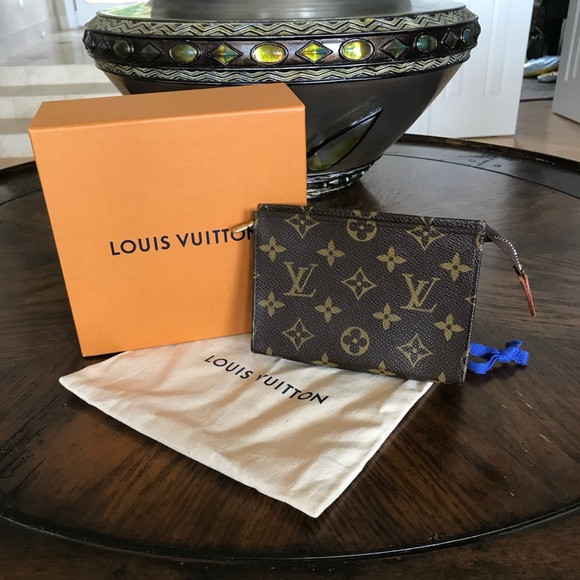 Louis Vuitton Handbags - Excellent Louis Vuitton Toiletries 15 Cosmetic Bag Wallet Accessories